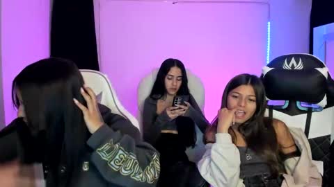 Snapshot of kimmi_foxy chatting on January 22, 1:20 am kimmi online show from January 22, 1:20 am