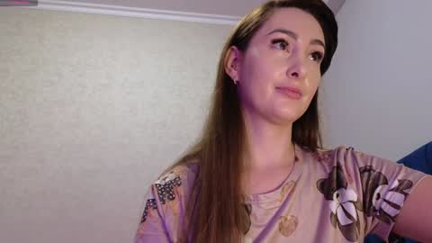 Kimmie online show from November 18, 7:06 pm