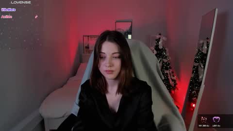  Your Kimmie  follow me  online show from December 18, 9:21 pm