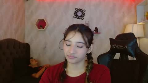 kimty online show from October 9, 8:20 am