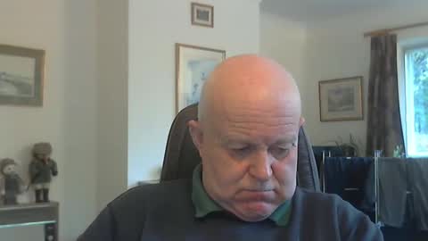 kindahairy4u online show from November 3, 1:56 pm