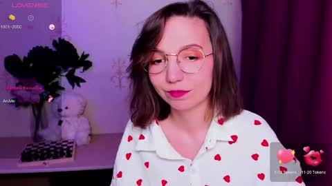 Hazel online show from March 18, 6:25 pm