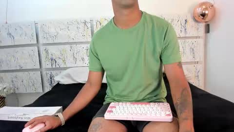 NIKKY AND MAIK online show from December 21, 1:28 pm