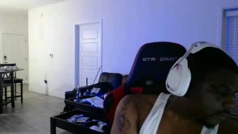 kingbell3489 online show from June 14, 1:49 am