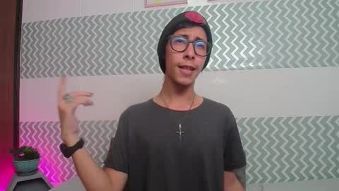 kingdanny_8 online show from October 16, 3:06 am