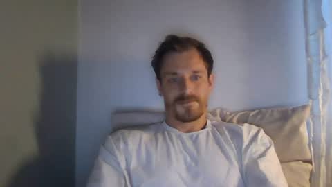 kingharold92 online show from June 15, 8:01 pm