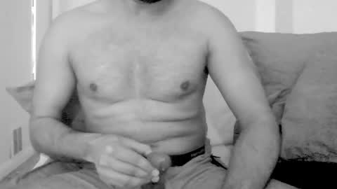 kingindisguise69 online show from February 14, 6:29 pm