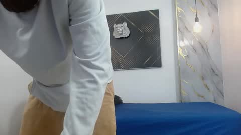 KING  online show from April 12, 3:43 am