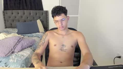 DOMINANT ALPHA KINGS online show from October 28, 6:14 am