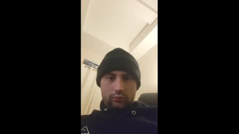 Maysie and Hunter online show from December 6, 4:30 am