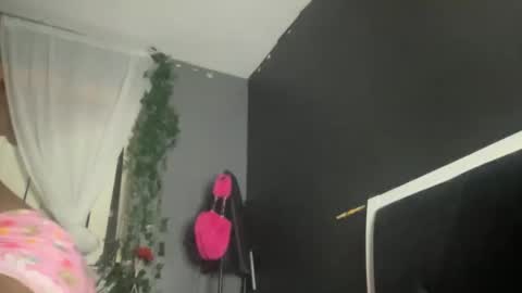 Bunniii online show from December 21, 10:06 am