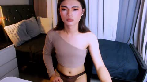 kiora_greyson online show from June 24, 5:14 am