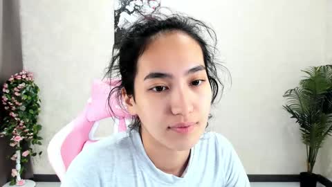 Aura online show from November 6, 12:57 am