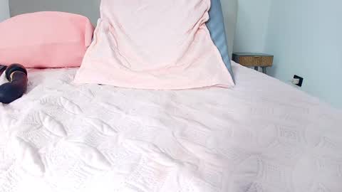 kira online show from November 13, 1:14 pm