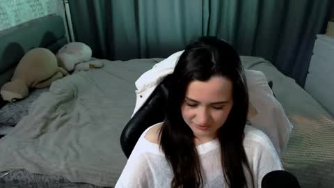 Kira  follow me  online show from April 29, 10:14 pm