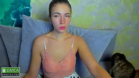 kiraa sunny online show from December 16, 7:31 pm