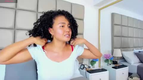 kiraspell online show from June 17, 3:33 am