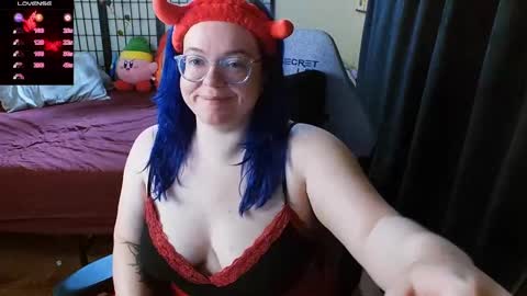 Snapshot of kiraspitqueen chatting on December 25, 5:26 am KiraSpitQueen online show from December 25, 5:26 am