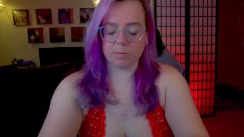 KiraSpitQueen online show from February 15, 4:26 am