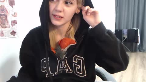 Kisi online show from March 11, 6:19 am