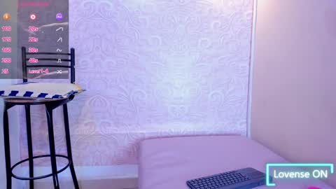 kiss_hott15 online show from January 30, 11:13 pm