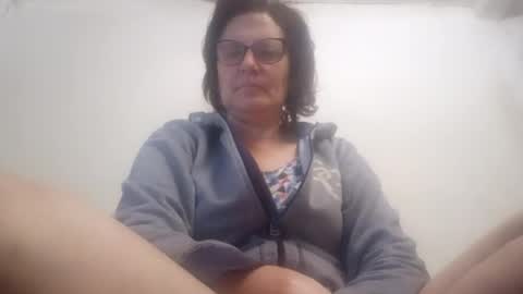 kissandvibe online show from April 3, 7:43 pm