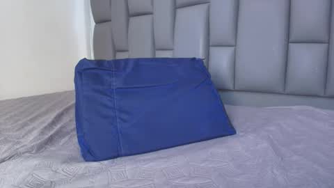 BELLA FLAME online show from January 13, 7:10 pm