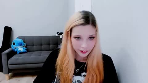 Snapshot of kitten_alisa chatting on September 12, 7:38 pm Alissa online show from September 12, 7:38 pm