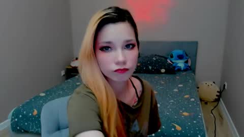 Snapshot of kitten_alisa chatting on October 2, 6:17 pm Alissa online show from October 2, 6:17 pm