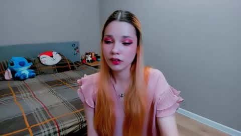 Snapshot of kitten_alisa chatting on October 7, 6:48 pm Alissa online show from October 7, 6:48 pm