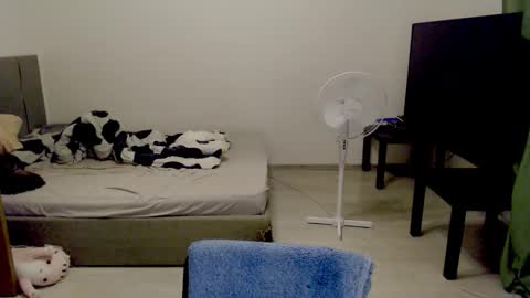 Jennyblonde and Emmabrunette online show from December 22, 2:35 pm