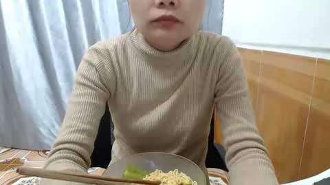 kitti_baby2x online show from November 6, 1:30 am