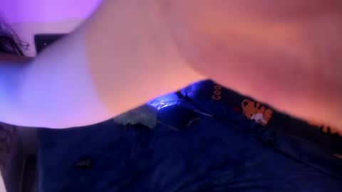 kitty__chs online show from April 11, 2:27 am