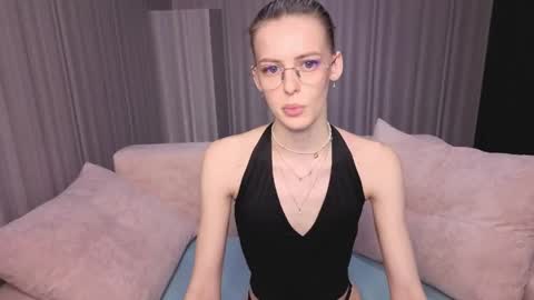 Kitty online show from May 1, 12:48 am