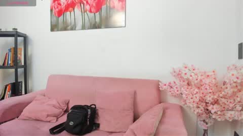kitty_f00x online show from June 30, 7:34 pm