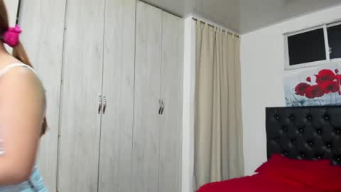 kitty_f00x online show from June 21, 8:15 pm