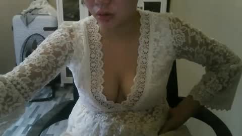 Snapshot of kitty_fussy chatting on October 23, 12:34 am kitty_fussy online show from October 23, 12:34 am