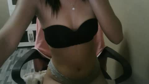 Snapshot of kitty_fussy chatting on October 4, 1:53 pm kitty_fussy online show from October 4, 1:53 pm