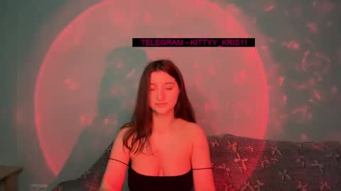 kitty_kristy1 online show from December 2, 11:36 pm
