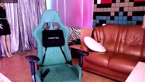 Snapshot of kitty_pantera chatting on September 13, 11:45 am kitty_pantera online show from September 13, 11:45 am