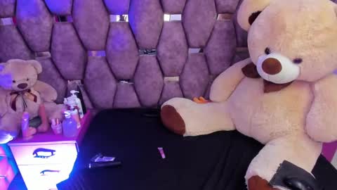 kittylovely  online show from February 15, 4:47 am