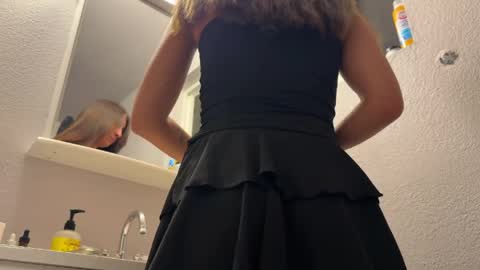 kittypurr79 online show from May 11, 3:46 am