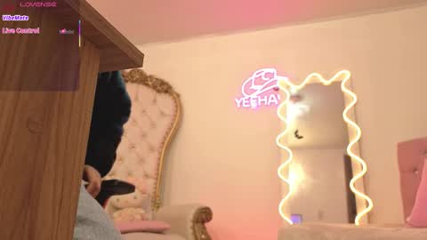 Kitty  online show from November 8, 11:46 am