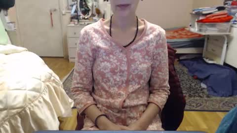 KiuminBerry online show from October 25, 9:52 am