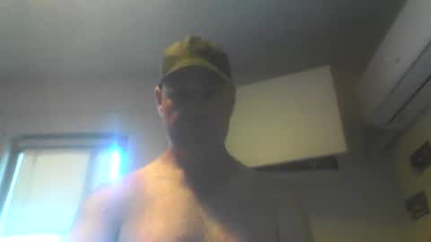 kiwiguy19773 online show from December 21, 2:40 am