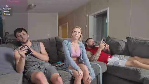 kj bennet online show from October 22, 1:31 am