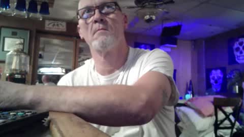 MrKleeen online show from November 28, 6:43 am