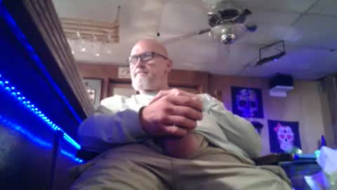 MrKleeen online show from April 12, 10:30 am