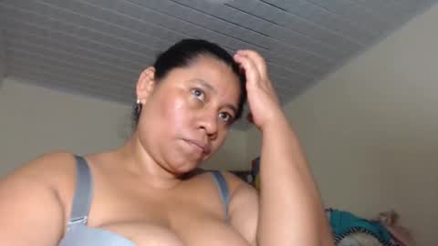 Snapshot of kloe_boobs chatting on February 27, 8:35 am Kloe online show from February 27, 8:35 am