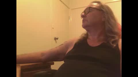 knobout online show from March 3, 8:54 am